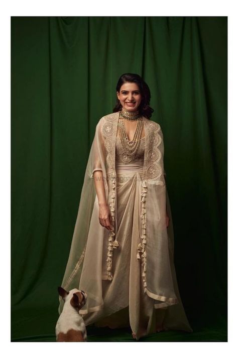 Samantha Prabhu, Samantha Ruth, Indo Western Dress, Indian Dresses Traditional, Dress Design Patterns, Designer Party Wear Dresses, Stylish Party Dresses, Party Wear Indian Dresses, Dress Indian Style