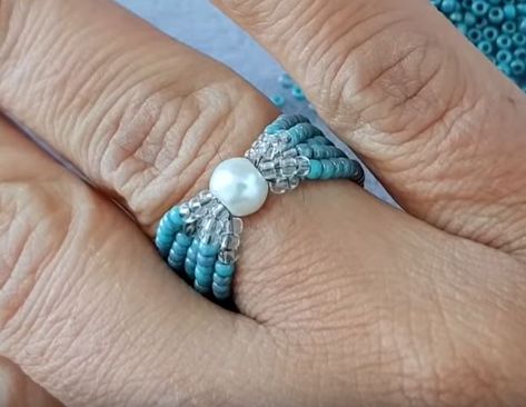 Beaded Ring Tutorial, Handmade Rings Tutorial, Rings Tutorial, Leather Jewelry Making, Diy Beaded Rings, Diy Jewelry Rings, Easy Jewelry, Diy Jewelry Inspiration, Ring Tutorial