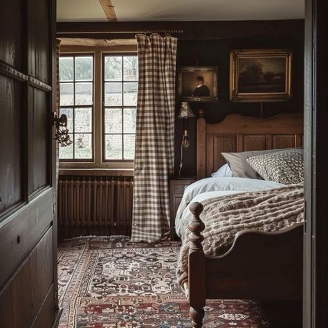 Master Bedrooms Vintage Decor, Old English Bedroom Cottage Style, Moody Cottage Aesthetic, Vintage Cottage Bedroom Aesthetic, Vintage Brown Bedroom Ideas, Dark Cottage Bedroom Aesthetic, Dark Moody Cottage, Moody Bedroom Inspiration, Dark English Cottage Interiors