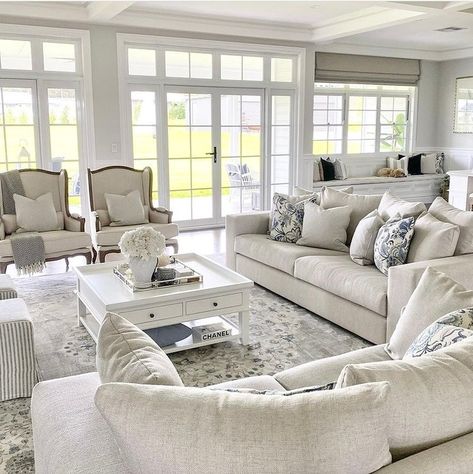 Hamptons Style on Instagram: “Our Harper Silver Rugs are BACK IN STOCK!! After what feels life forever you can order your very own online or instore. Search 'Harper…” Hamptons Style Dining Room, Hamptons Lounge Room, Hampton Style Living Room, Hampton Living Room Ideas, Hampton Bedroom Ideas, Hampton Living Room, Hamptons Style Living Room, Hamptons House Interior, Hamptons Dining Table