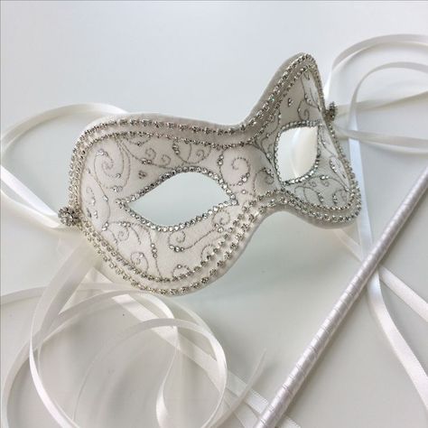 White Masquerade Mask Aesthetic, Masquerade Mask Design Ideas, Aesthetic Mask Design, Masquerade Mask Ideas, Masquerade Mask Aesthetic, Masquerade Inspiration, Masquerade Aesthetic, Diy Masquerade Mask, Wedding Masquerade