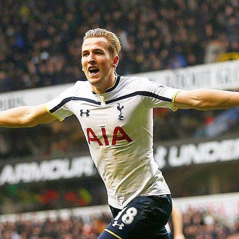 Kane has 56 goals for Spurs and England in 2017 while Messi hit 54 for Barcelona and Argentina. Kane's tally breaks a seven-year run of either Messi or Ronaldo finishing as the top scorer for club and country while playing in Europe's top five leagues. #saturdaysfootball #alwaysplayfree Dele Ali, Tottenham Hotspur Wallpaper, Dele Alli, White Hart Lane, Neymar Jr Wallpapers, Tottenham Hotspur Fc, Football Love, British Boys, Sports Images