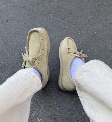 Outfit Inspiration Women, Clarks Wallabees, Shoe Wishlist, Shoes Outfit Fashion, Beige Outfit, Men Stylish Dress, Future Outfit, Boho Chic Outfits, Vintage Fits