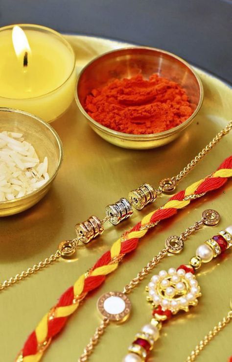 Rasha Bandhan Pic, Raksha Bandhan Plate Decoration, Rakhi Photo Shoot Ideas, Raksha Bandhan Thali Decoration, Rakhi Photography Ideas, Rakhi Pics, Rakhi Photoshoot, Rakhi Plate, Rakhi Shoot