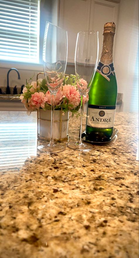 Champagne glasses, mimosas bar, mimosas recipe, andre champagne, flowers, champagne Andre Champagne, Mimosas Bar, Mimosas Recipe, Bar Aesthetic, Champagne Flowers, Mimosa Recipe, Mimosa Bar, Ideas Party, Bar Ideas