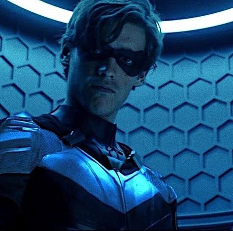 Titans Nightwing, Comic Superheroes, Titans Dc, Dc Titans, Rachel Roth, Fictional Heroes, Titans Tv Series, Brenton Thwaites, Jason Todd Batman