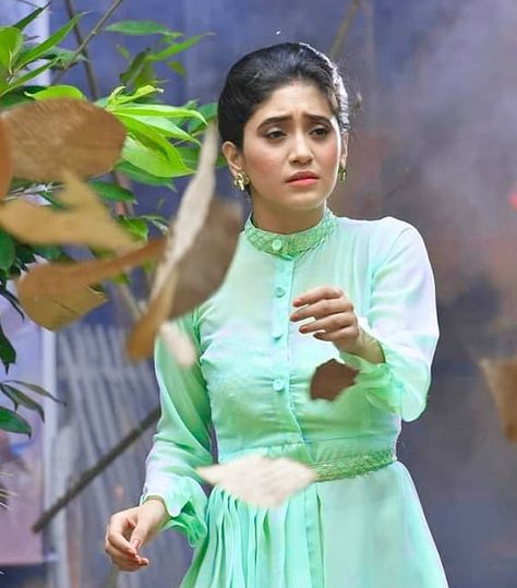 Shivi ❤️❤️ @shivangijoshi18 Naira Dresses In Yrkkh Kurti Latest, Shivangi Joshi Outfits In Yrkkh Kurti, Naira Dresses In Yrkkh Kurti, Naira Dresses In Yrkkh, Naira Dresses, Kartik Naira, Designer Punjabi Suits, Hina Khan, Cutest Couple Ever