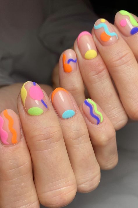 20 Best Short Summer Nails to Inspire You Bright Pattern Nails, Sunny Holiday Nails, Short Nail Summer 2024, Funky Short Nail Designs, Holiday Nails And Toes, Fun Nails Short, Funky Spring Nails, Manicures Short Nails, Short Colorful Nails