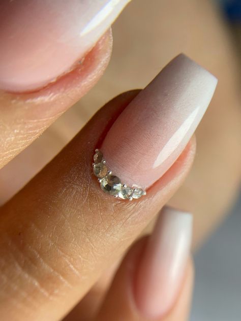 Nails With Stones, Stone Nails, Milky Nails, Milky White, Ombre Nails, White Nails, Nail Ideas, Diy Gifts, Sparkle