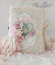 Shabby Chic Journal, Handmade Journals Diy, Fabric Books, Needle Books, Shabby Chick, Diy Journal Books, Shabby Chic Crafts, Fabric Journals, Decorate Notebook