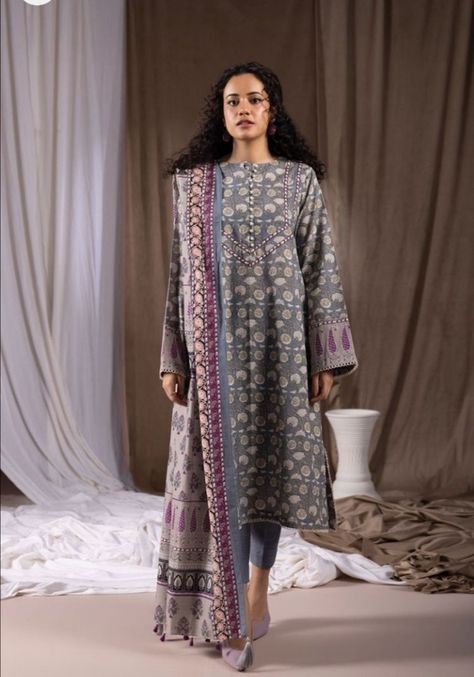 Printed Khaddar Suit Designs, Shalwar Suit, Pret Wear, Best Designer Suits, Cotton Lawn Fabric, Pakistani Designer Suits, Fashion Capsule Wardrobe, Lawn Suit, Beautiful Dress Designs