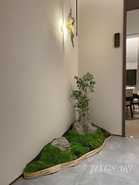 Japanese Indoor Plants, Moss Landscape, Bonsai Shop, Japanese Garden Landscape, Mini Zen Garden, Landscape Design Drawings, Plant Styling, Buddha Garden, Inside Garden