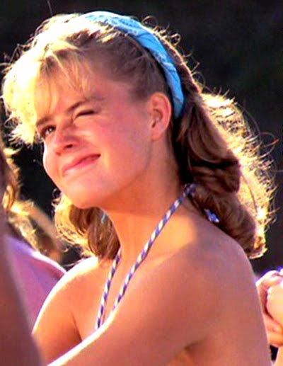 Elizabeth Shue. My first girlfriend, Lily, looked just like her in this movie. I miss her so much. Elisabeth Shue Karate Kid, Ali Mills, Elizabeth Shue, Donna Mills, Linda Evans, The Karate Kid, Elisabeth Shue, Karate Kid Cobra Kai, Kid Cobra