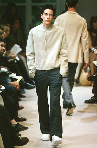 Jil Sander Menswear, 90s Minimalism Fashion, Jil Sander 90s, Prada Menswear, 90s Men, Minimal Look, 90s Mens, Men Street, Mood Board Fashion