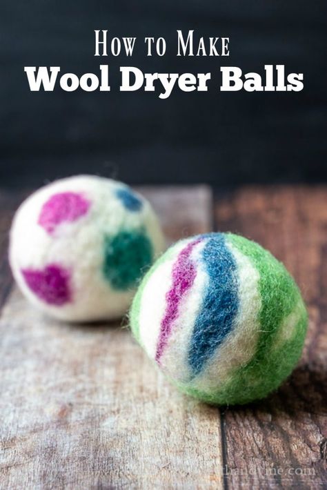 Homemade Dryer Balls, Diy Wool Dryer Balls, Diy Dryer Balls, Laundry Balls, Roving Yarn, Roving Wool, Diy Wool, Felt Crafts Christmas, Wool Felting