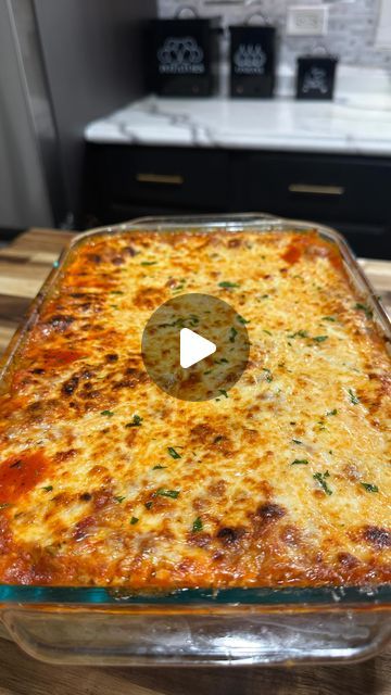 Darren Cooper | Home Chef on Instagram: "This lasagna won’t last long at your house!   Easy and delicious let me show you how I make mine.   #pasta #lasagna #easyrecipe #foodie #italianfood #cheeselovers #pastalover #whatsfordinner #dinnerideas" Lasagna Recipe Slow Cooker, Pasta Lasagna, Viral Recipes, Lasagna Casserole, Great Chicken Recipes, Baked Lasagna, Beef Lasagna, How To Make Lasagna, Favorite Pasta Recipes