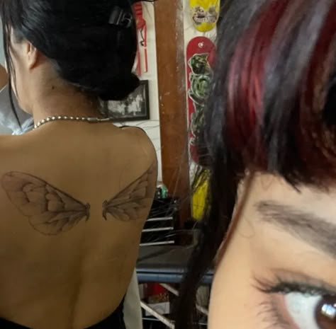 bee wing back tattoo Bee Wings Tattoo, Moth Wing Back Tattoo, Bug Wing Tattoo, Pixie Wing Back Tattoo, Butterfly Wing Back Tattoo, Dragonfly Wing Back Tattoo, Back Tattoos Wings, Bird Wing Tattoo, Dragonfly Wings Tattoo