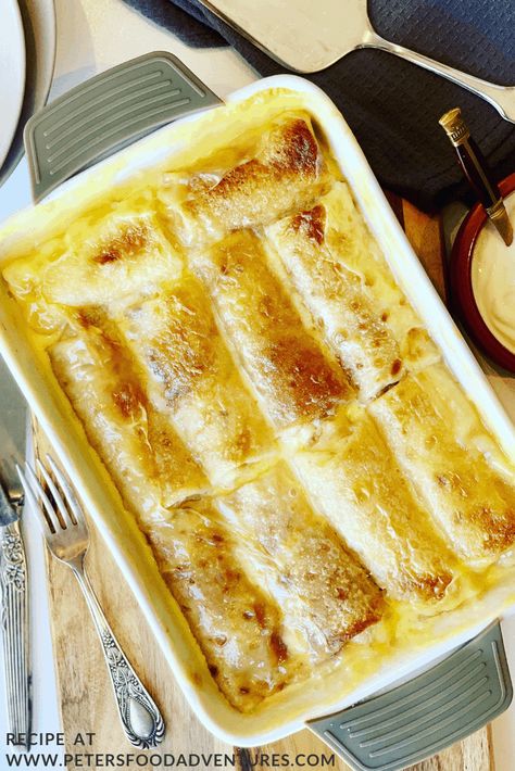 Blintz Casserole, Bark Mitzvah, Cheese Blintz, Blintzes Recipe, Jewish Kitchen, Cheese Blintzes, Russian Heritage, Jewish Foods, Sweet Cheese