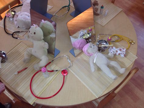 Provocation: babies and doctors Reggio Doctor Activities, Reggio Kindergarten, Provocation Ideas, Babies Activities, Kindergarten Stations, Reggio Inspired, Human Babies, Ocean Crafts, Community Helpers