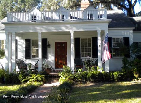 beautiful front porch with a flat porch roof Flat Front Porch Roof, Front Porch Roof Design, Roof Porch Ideas, Flat Roof Porch, Porch Roof Styles, Front Porch Roof, Porch Flat Roof, Porch Elevation, Flat Metal Roof