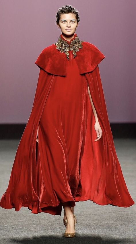 Fantasy Cape, Dress Cape, Velvet Cape, Collar Fashion, Fashion Fantasy, Catwalk Fashion, Fashion Gowns, Velvet Fashion, Red Outfit