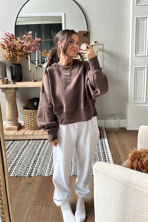 Oversized Crewneck Sweatshirt in … curated on LTK Oversized Crewneck Outfit, Crewneck Outfits, Sweatpants And Sweatshirt, Oversized Sweatshirt Outfit, Cozy Sweatpants Outfits, Crewneck Outfit, Sweatshirt Outfits, Comfy Fall Outfits, Oversized Crewneck