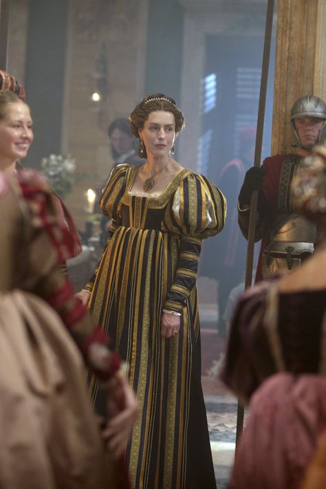 "The Borgias", TV series, Showtime, 2011-2013. Gina McKee as Caterina Sforza. Borgia Family, Caterina Sforza, Borgia Tv Series, Borgias Costumes, The Tudors, The Borgias, Period Dress, History Fashion, Medieval Costume