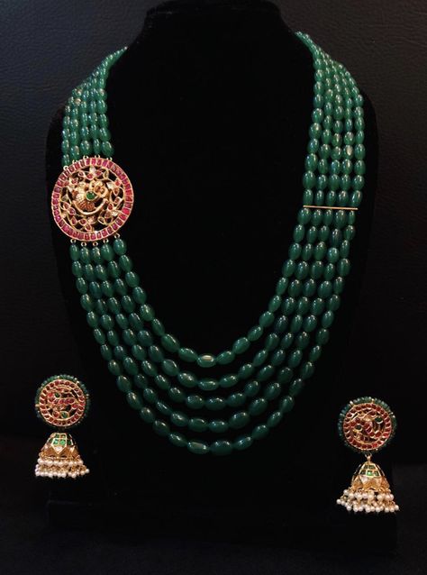 Green Beads Indian Jewellery Gold, Emerald Beads Jewelry Indian, Green Beads Jewellery Designs, Green Beads Indian Jewellery, Peral Necklace, Beads Indian Jewellery, Stone Bead Jewelry, Antique Necklaces Design, Antique Jewellery Designs