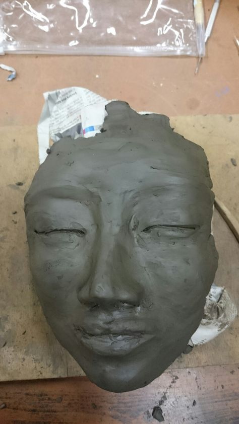 Ib Art, Pottery Handbuilding, Clay Faces, Clay Animals, Pottery Sculpture, Art Clay, Human Face, Clay Masks, Sculpture Clay