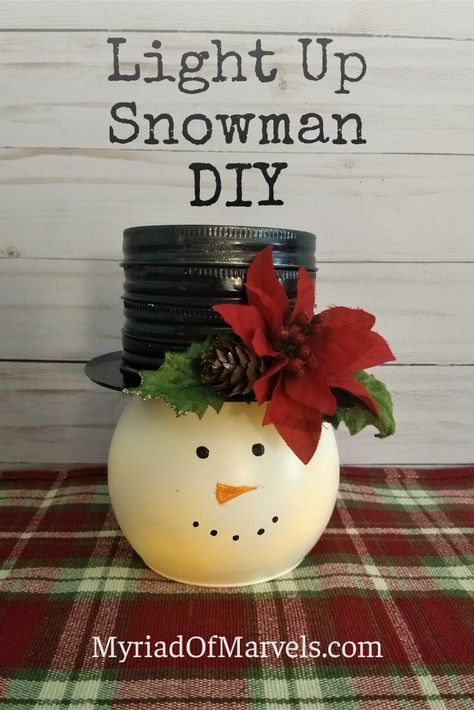 Snowmen Decorations, Battery Powered Christmas Lights, Light Up Snowman, Arctic Animals Crafts, Snowman Diy, Solar Lights Diy, Snowman Craft, Snowman Decor, Diy Snowman