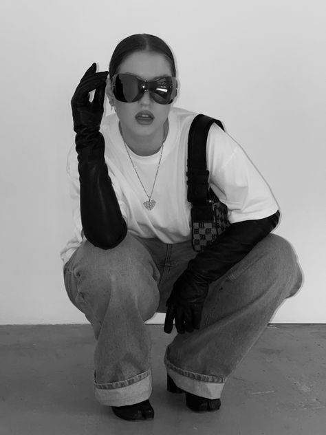 White shirt and jeans #dior dior sport 2 #diorsunglasses #maisonmargiela fashion black and white photo Long Gloves Outfit, Dior Sport, Gloves Outfit, Fashion Black And White, Glam Outfit, Dior Sunglasses, Long Gloves, Sport 2, Fashion Black