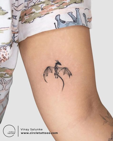 Matching Dragon Tattoos, Small Tattoos Women, Baby Dragon Tattoos, Maching Tattoos, Arm Sleeve Tattoos For Women, Small Dragon Tattoos, Small Dragon, Bookish Tattoos, Dragon Tattoo For Women