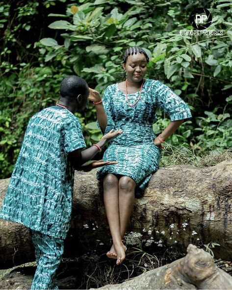 Yoruba Aesthetic, Yoruba Fashion, Job Photo, Pleasing Photos, African Museum, Aesthetic Pleasing, Prewedding Ideas, Yoruba People, Pre Wedding Photoshoot Outfit