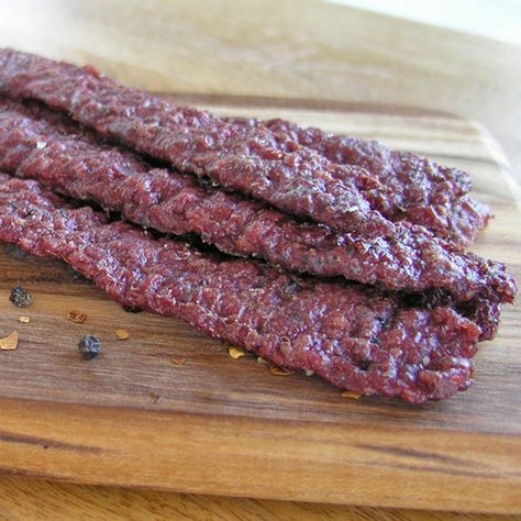 Ground Jerky Recipes Venison, Homemade Deer Jerky Recipe, Venison Jerky Seasoning Recipe, Ground Deer Jerky Recipe, Ground Deer Jerky Recipe Dehydrator, Deer Jerky Recipe In Oven, Sweet And Spicy Deer Jerky Recipe, Hamburger Jerky Recipe, Venison Jerky Marinade Recipes