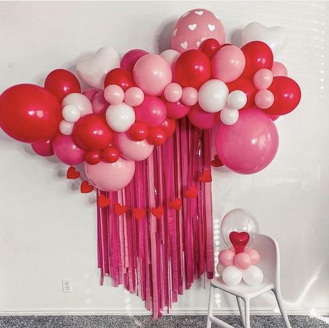 Ballon Heart Decoration, Valentines Balloon Centerpieces, Valentine Balloon Arrangements, Galentines Balloon Garland, Valentines Day Balloon Decorations, Valentine’s Day Balloon Garland, Valentine Balloon Ideas, Valentines Day Balloon Ideas, Valentines Balloon Arch