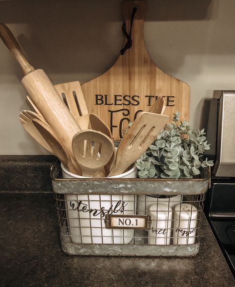 Kitchen Utensil Gift Basket, Kitchen Wedding Gift Basket, Kitchen Basket Ideas Gift, Farmhouse Gift Basket, Farmhouse Gift Basket Ideas, Kitchen Gift Basket Ideas, Kitchen Theme Ideas, House Warming Gift Ideas, Kitchen Gift Baskets