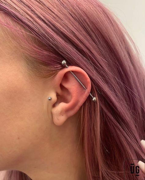 Underground Tattoos Stevenage on Instagram: “Industrial piercing done today for this lovely customer! 🥰 Done by @alyssia.eden 💗  #scaffold #industrial #industrialpiercing…” Ear Industrial, Dream Piercings, Scaffold Piercing, Scaffolding Piercing, Underground Tattoo, Bar Piercing, Piercing Industrial, Industrial Piercing Jewelry, Piercing Chart