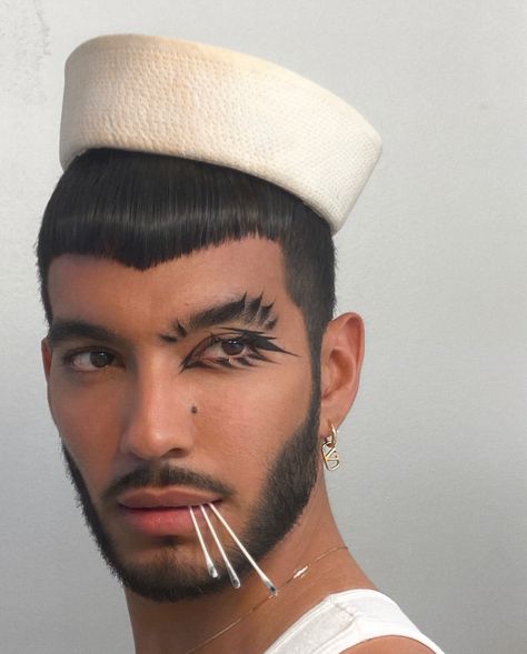 Androgynous Makeup, Cyberpunk Makeup, Aesthetic Club, Men Makeup, Face Types, Drag Make-up, High Fashion Makeup, Alexa Demie, Make Up Ideas