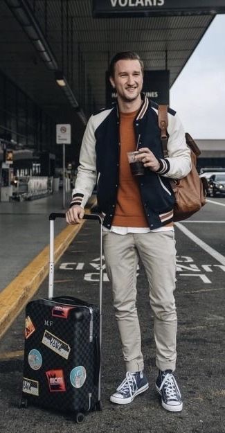 978fe05ae5b4b3879702a5e3e0287745 Blue Jacket Outfits Men, Blue Converse Outfit, Chuck Taylors Outfit, How To Style Converse, Mens Converse Outfit, One Dapper Street, White Converse Outfits, Varsity Jacket Outfit, Sweater Outfits Men