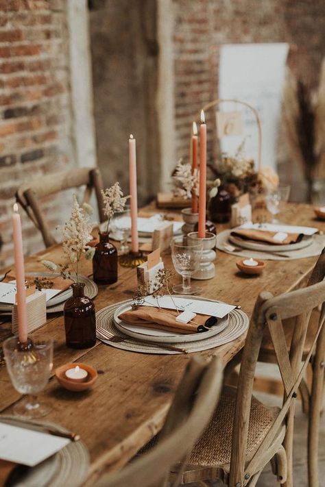 Thanksgiving Table Settings Rustic, Bud Vases Wedding, Amber Glass Vase, Clay Rose, Deco Champetre, Decoration Evenementielle, Tafel Decor, Amber Brown, Thanksgiving Table Settings