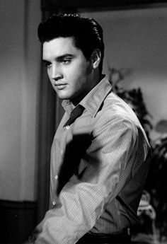 Freddy Rodriguez, King Creole, Elvis Presley Movies, Sean Leonard, King Elvis Presley, Song Of The Day, Elvis Presley Images, Young Elvis, Elvis Presley Pictures