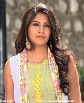 College Canteen, Anika Ishqbaaz, Sai Pallavi Hd Images, Disney Hotstar, Surbhi Chandna, Indian Drama, Hindi Actress, Family Tv, Crazy Girl Quotes