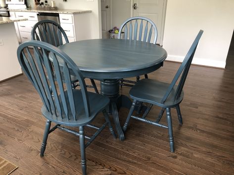 Painted Round Dining Table, Blue Dinning Room, Blue Kitchen Tables, Round Dinning Table, Aubusson Blue, Barn Table, Chalk Furniture, Blue Gray Paint, Small Balcony Design