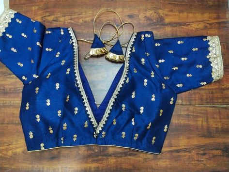 Short Sleeve Blouse Design, Sari Blouse Styles, Sequence Blouse, Cotton Saree Blouse Designs, Blouse Indian, Cut Blouse, Indian Lehenga Choli, Blouse Designer, Sari Blouse Designs