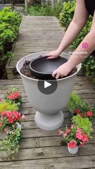 Solar Fountain Planter, Solar Water Fountains Outdoor Diy, Solar Water Fountains Outdoor, Water Fountain Planter, Diy Solar Water Fountain, Fountain Planter, Summer Planters, Summer Planter, Solar Water Fountain