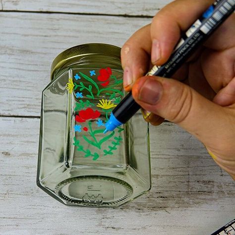 The way to Beautify Glass Jars Utilizing POSCA Pens | Hobbycraft UK- #Decorate #Glass #Hobbycraft #Jars #Pens #POSCA Check more at https://howcandothis.com/diyideas/the-way-to-beautify-glass-jars-utilizing-posca-pens-hobbycraft-uk/ Decorating Glass Jars, Paint For Glass, Decorate Glass Jars, Diy Sharpie Crafts, Traditional Ideas, Crafts With Glass Jars, Painting Glass Jars, Happy Jar, Posca Pens