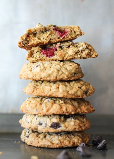 Chewy raspberry coconut oatmeal cookies bursting with raspberries, melty dark chocolate and coconut! Made with coconut oil too - they stay soft for days. #cookies #oatmealcookies #coconut #healthydessert Cookies Made With Coconut Oil, Coconut Oatmeal Cookies, Dark Chocolate Raspberry, Raspberry Oatmeal, Oatmeal Coconut Cookies, Coconut Oatmeal, Raspberry Coconut, Ambitious Kitchen, Delicious Cookie Recipes