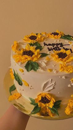 Sunflower Birthday Cakes, Flower Cake Decorations, Desserts Cake, Food Artists, Funny Birthday Cakes, Mini Cakes Birthday, Creative Birthday Cakes, Simple Birthday Cake, Dessert Cake