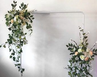 IvyCruzFlowerDesign - Etsy Ukraine Floral Swag Wedding, Floral Arbor, Flower Swag, Trailing Flowers, Arrangement Flower, Flower Garland Wedding, Flower Arch, Flower Tie, Wedding Arch Flowers