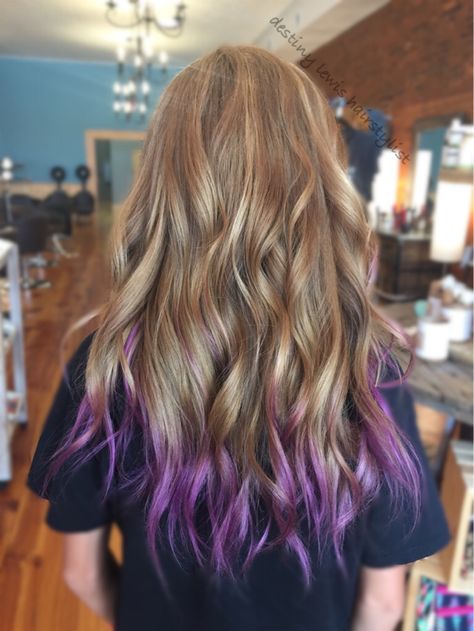 Hair Colour Tips Dip Dye, Purple Ends On Blonde Hair, Dark Purple On Blonde Hair, Purple Tips On Blonde Hair, Blond Hair Purple Tips, Light Purple Tips Hair, Colored Hair Highlights Blonde, Purple Dye On Blonde Hair, Cute Colors To Dye Your Hair Tips